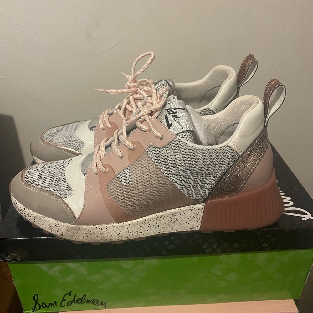 Sam Edelman Women's Blush and Cream Sneakers